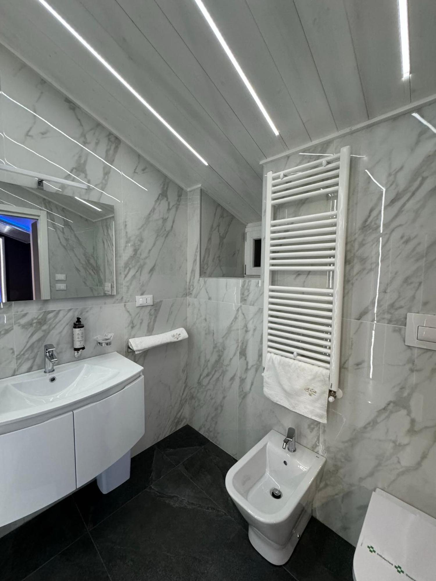 Le Suite Piazza Nuova Фоджиа Экстерьер фото